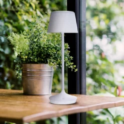 Lámpara solar de mesa Emmi CCT recargable, blanca
