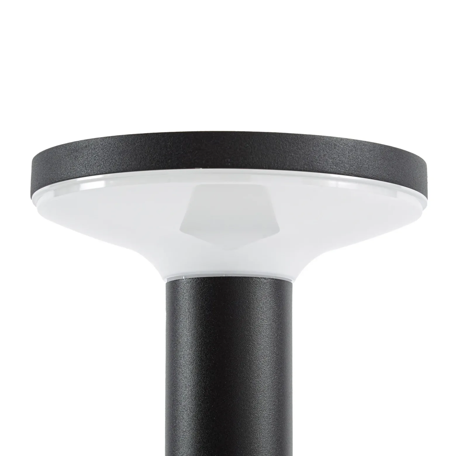 Lámpara solar LED de pie Kalen de PRIOS, negra, 50 cm, con sensor