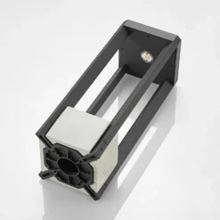 Lucande Baliza LED Kalisa, IP65, 42 cm, gris, metal