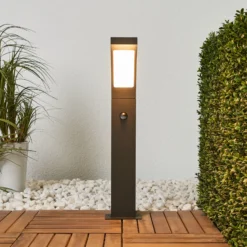 Lucande, bolardo luminoso LED Juvia, 60 cm, detector de movimiento, IP54