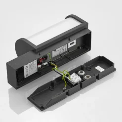 Lucande Jokum aplique LED de exterior, IP54 sensor