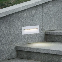 Lucande lámpara de pared LED empotrable Loya, 23 x 8 cm, blanca, IP54