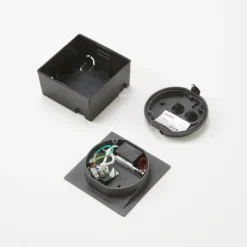 Lucande Lámpara de pared LED empotrable Loya, 11,5x11,5 cm, gris, IP54