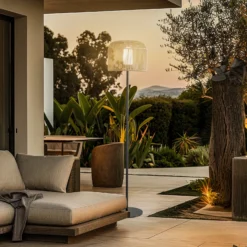 Lucande lámpara de terraza Solvindor, caqui, plástico IP44