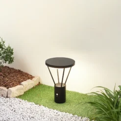 Lucande Lámpara sobremuro LED solar Elario, 44 cm, negra, sensor