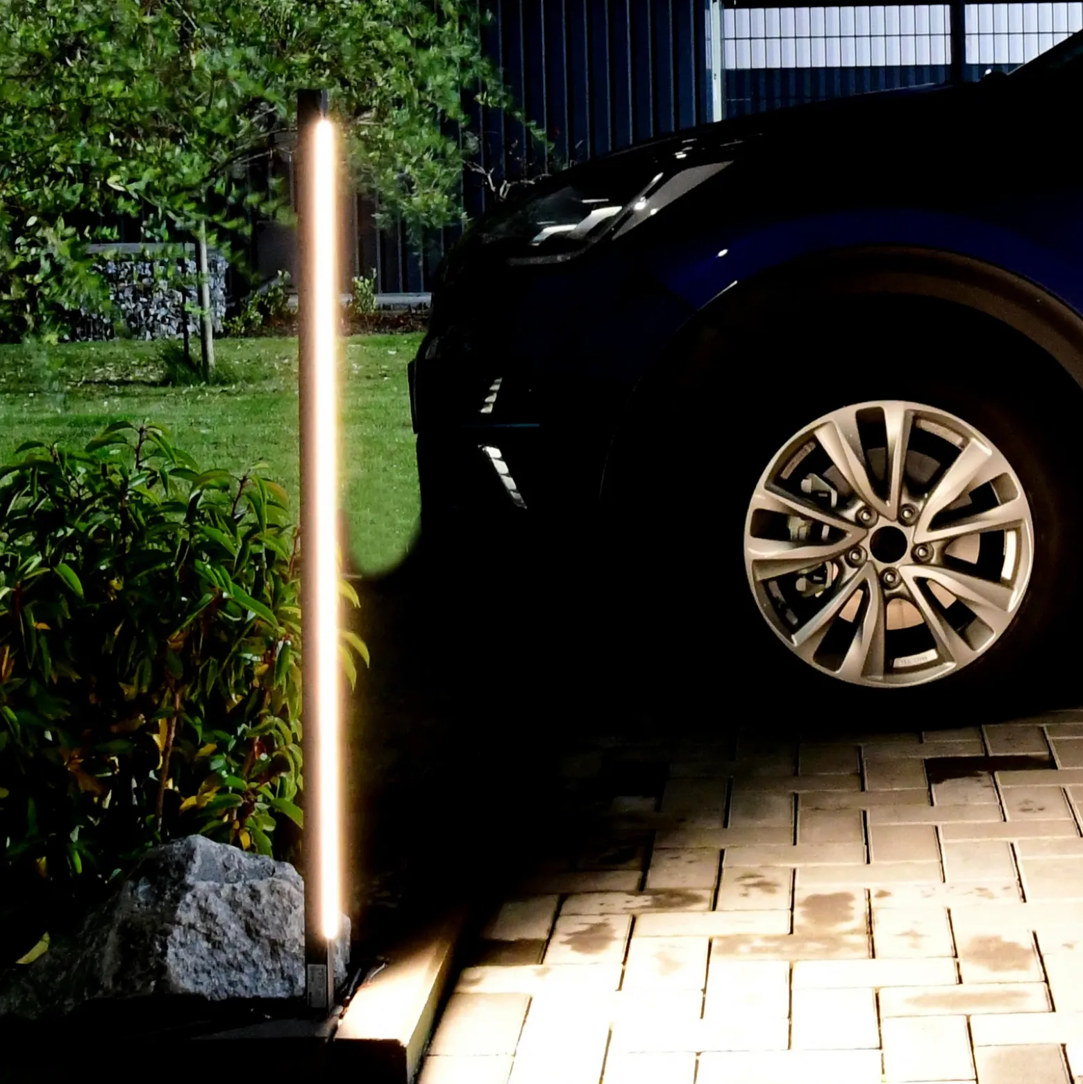 Megatron Linea Gartia lámpara con pica LED, 15W 827