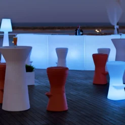 Mesa de bar a pilas Newgarden Capri LED, RGBW, 110 cm de altura, blanca