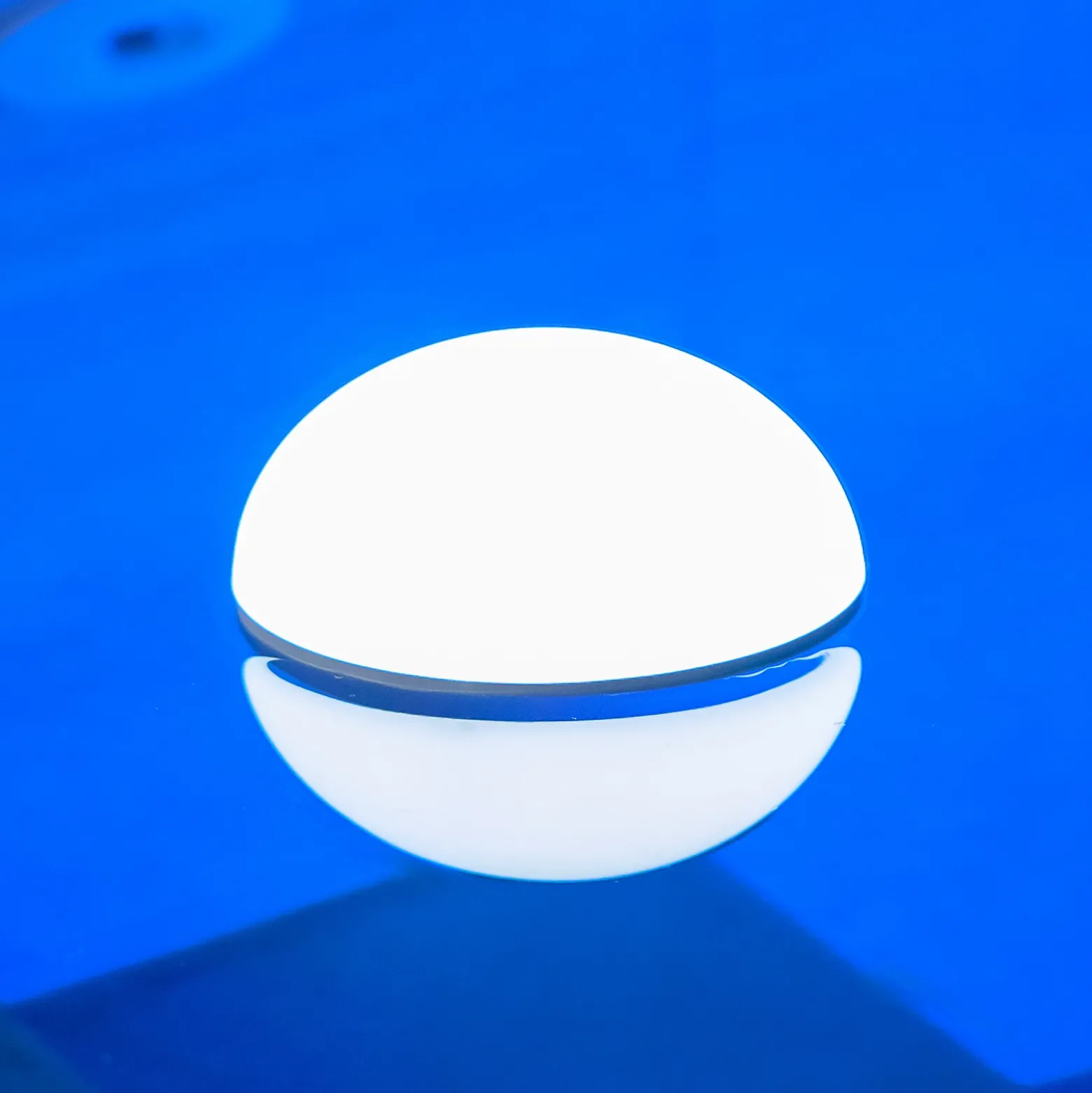 Newgarden Lámpara LED resistente al agua Coco, IP68, RGBW