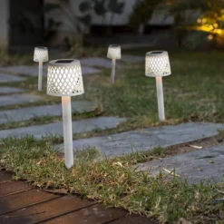 Newgarden Lámpara LED solar Gretita, blanca, pincho de suelo, juego de 4