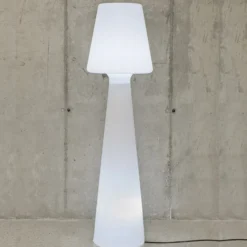 Newgarden Lola lámpara pie LED, cable, alto 200 cm