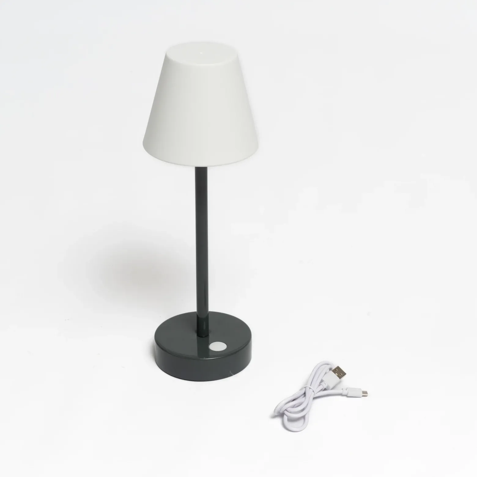 Newgarden Lola Slim de mesa LED batería, antracita