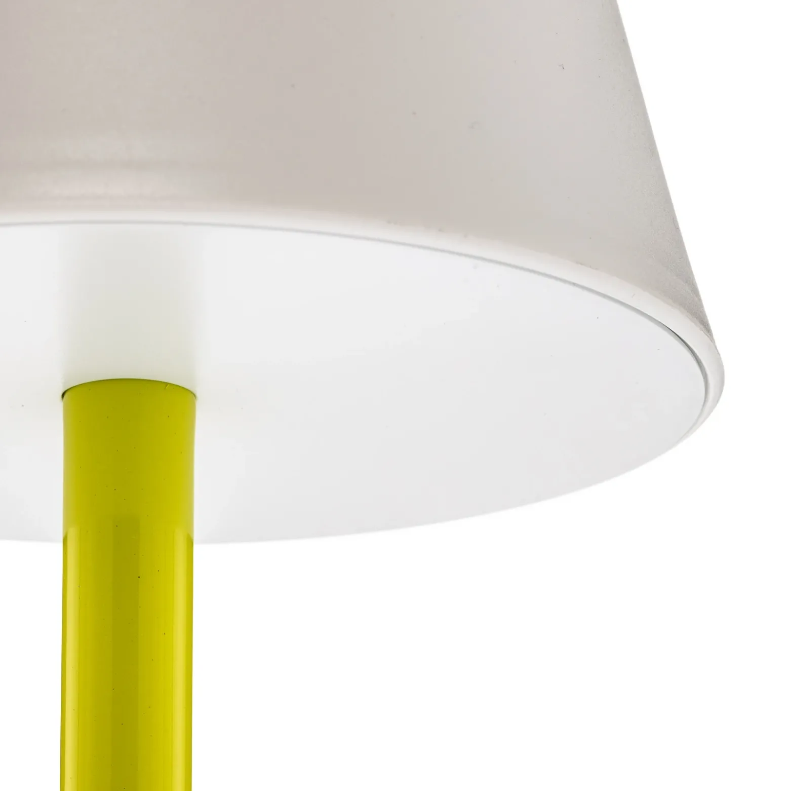 Newgarden Lola Slim lámpara mesa LED batería, lima