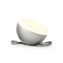 New Works Sphere Linterna LED recargable IP67 gris cálido