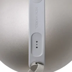 New Works Sphere Linterna LED recargable IP67 gris cálido