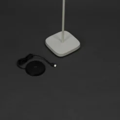 Nice lámpara de pie LED recargable, blanca, aluminio, IP54, atenuador, CCT