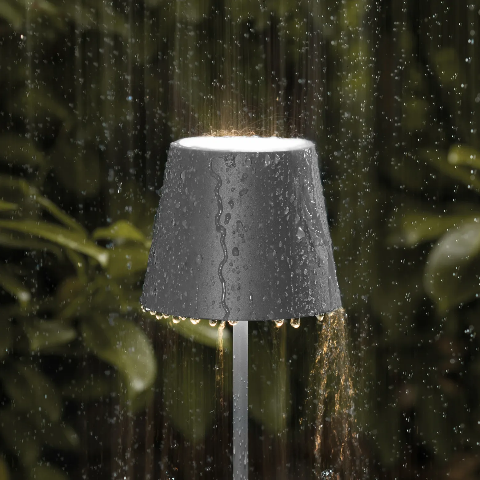 Nuindie mini LED lámpara de mesa recargable, USB, grafito, IP54, atenuable