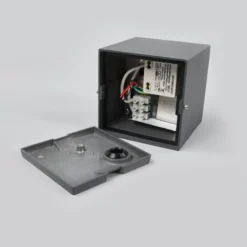 Plafón LED Lucande Tanea, 10 x 10 cm, gris oscuro, IP54