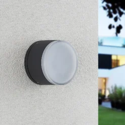 Plafón LED para exterior Lindby Mathea, cilíndrico