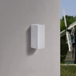 Prios aplique de exterior Tetje, blanco, angular, 16 cm