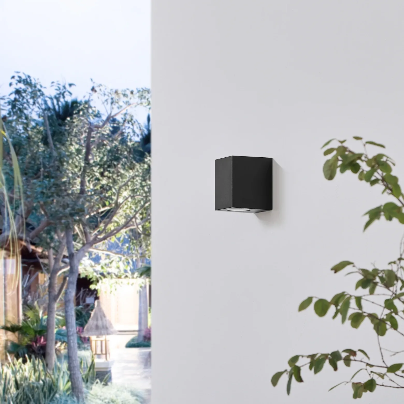 Prios aplique exterior Irfan angular negro 10 cm