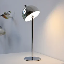 SCHÖNER WOHNEN Lámpara de mesa LED recargable Bellies, cromada, IP54