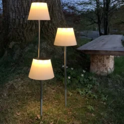 Solini lámpara LED con pica, blanca/plateada, altura 90 cm