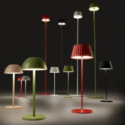 Suárez lámpara de pie LED recargable, verde, altura 123 cm, metal